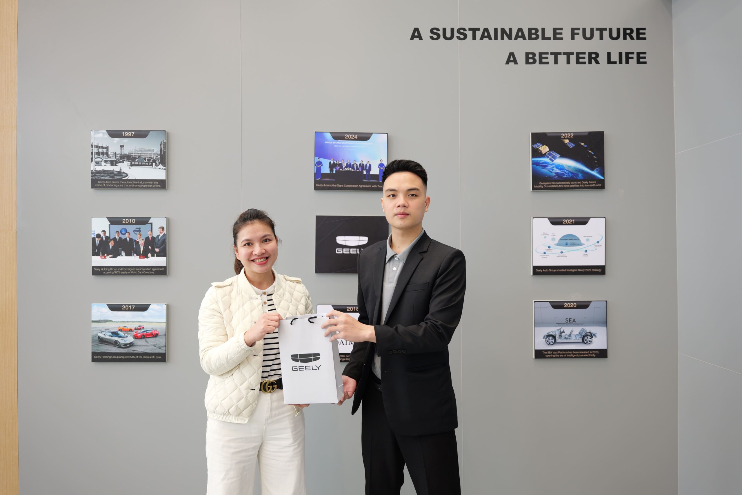 Những món quà độc quyền Geely Bình Thuận tri ân khách hàng